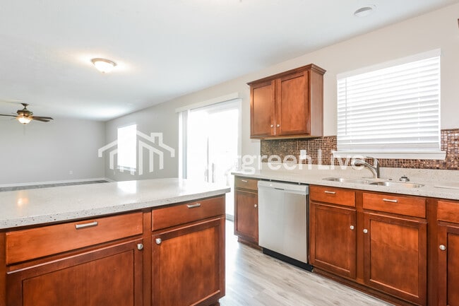 Photo - 1120 Sedgehill Ln