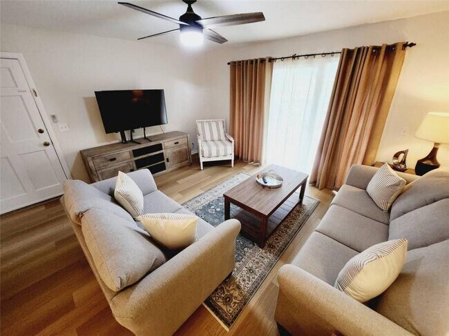 Photo - 850 Mallery St Unit 6P