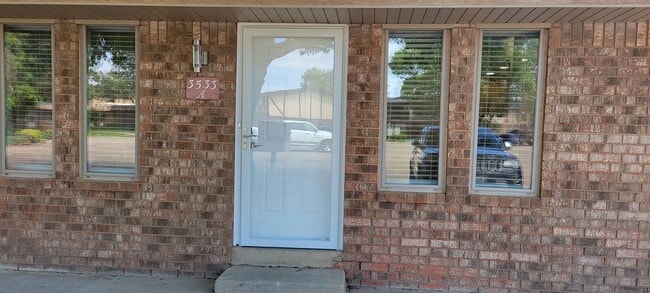 Photo - UPDATED COLONIAL PARK CONDO