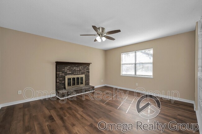 Photo - 3126 Sleepy Hollow Dr