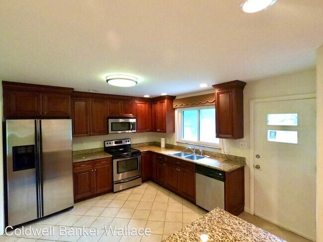 4 br, 3 bath House - 7112 Hampshire Drive