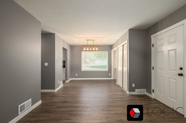 Photo - 4050 Porter Ave