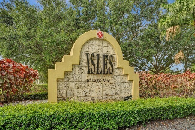 Building Photo - 12730 Vista Isles Dr Unit 823