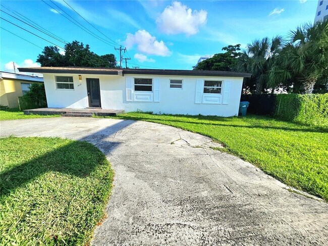 Photo - 10680 SW 4th St