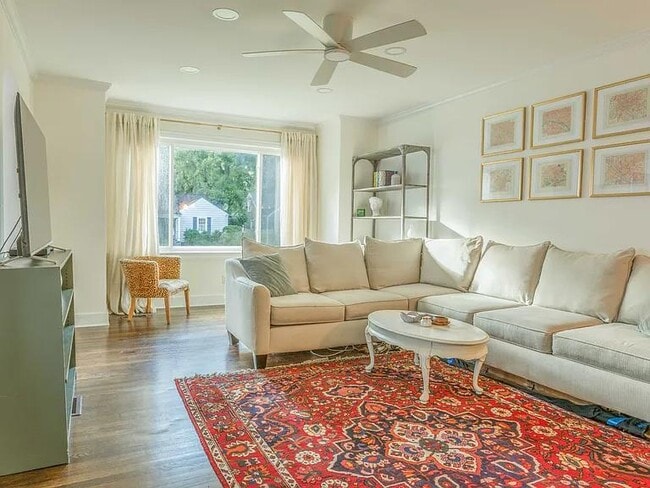 Building Photo - 303 Shawnee Trail