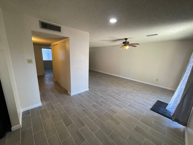 Photo - Cute 2 bedroom 2 bath Condo for RENT in Four Palms Condominium Complex