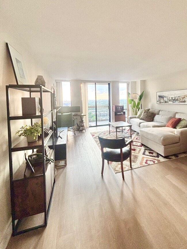 Building Photo - 1660 N La Salle Dr Unit 1508 Rental