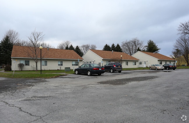 Photo - Creekside Apartments