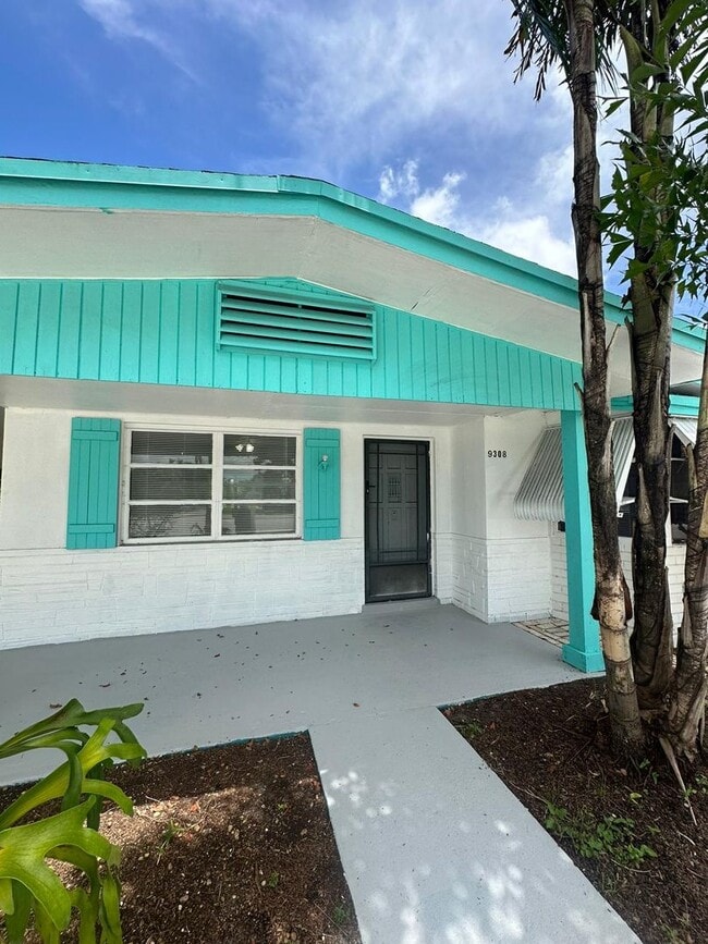 Building Photo - Charming Home with Great Location & Natura...