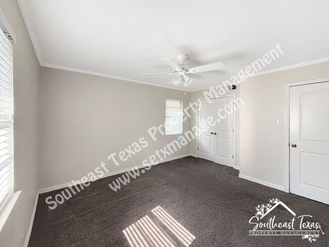 Photo - 2749 Rose Ave