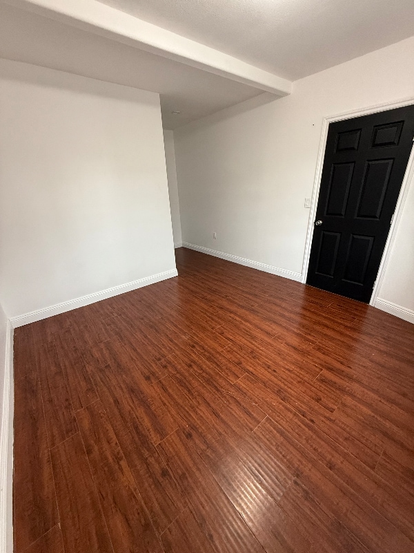 Photo - 906 W 50th St