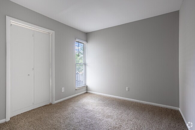 2BR, 1BA - 792SF - Second Bedroom
