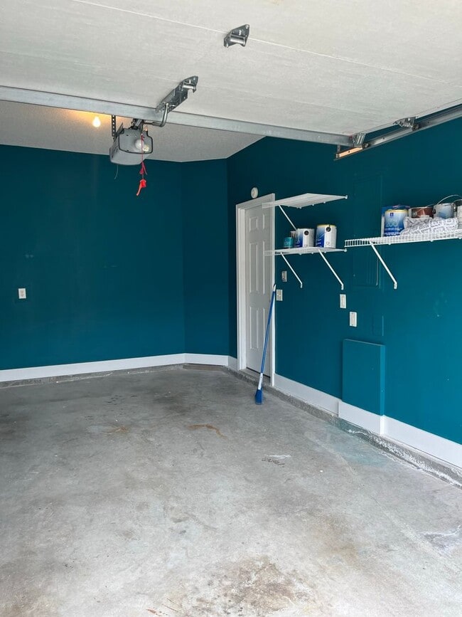 Photo - Available now! Spacious 3-bedroom, 2.5 bath townhome in Georgetown