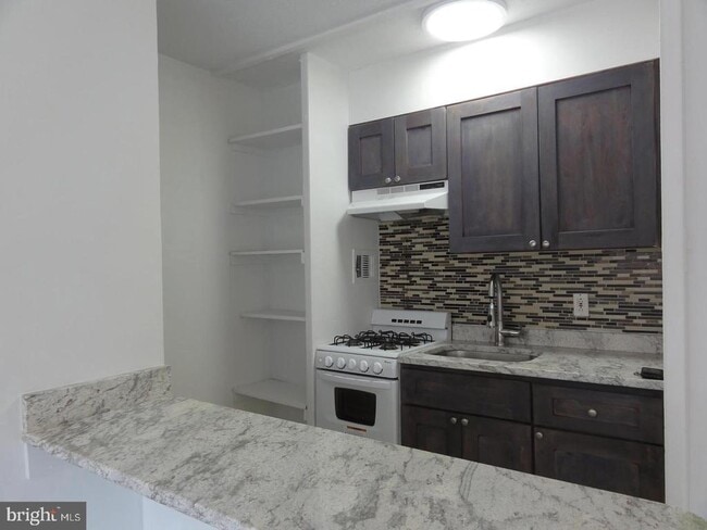 Photo - 2101 Chestnut St Unit 1620