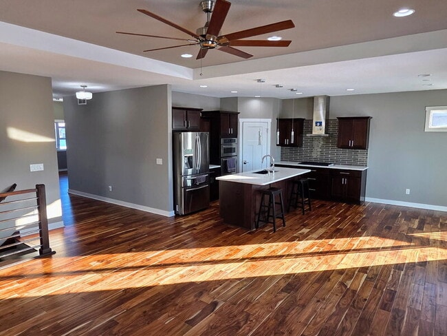 Photo - 482 NE Westgate Dr