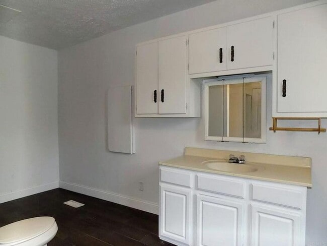 Photo - 4 Bedroom 1 bath