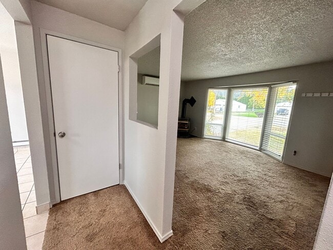 Photo - Charming 4 Bed, 2 Bath Home in Spokane Valley!