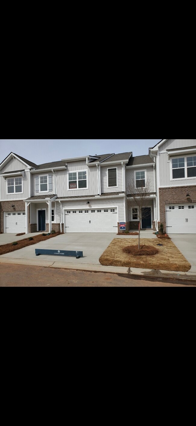 Building Photo - 104 Rock Cress Trl Rental