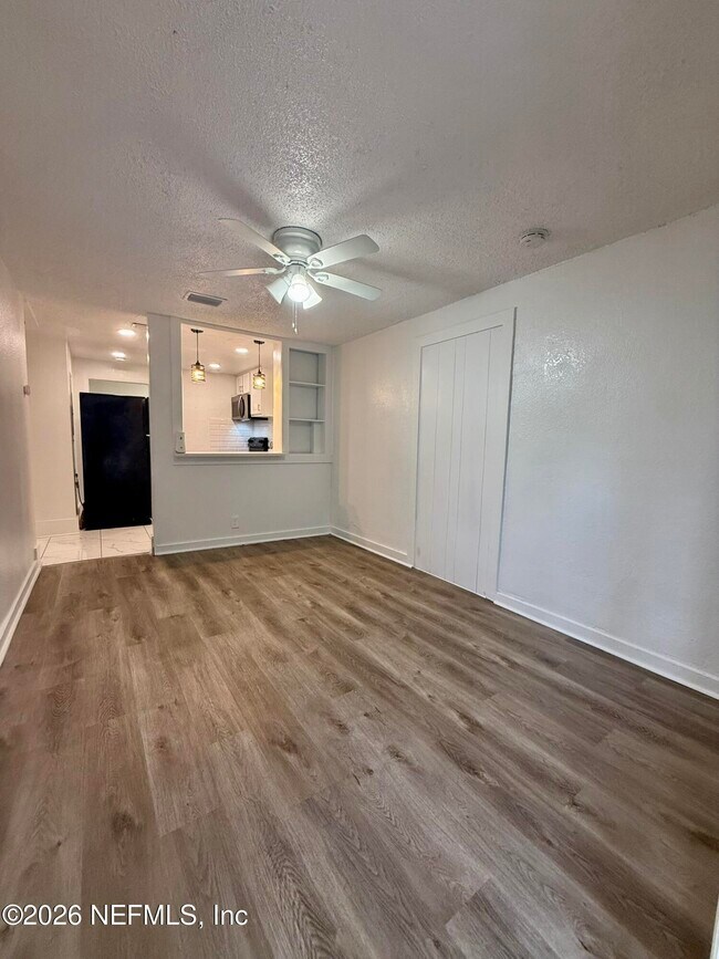 Photo - 9554 Ridge Blvd