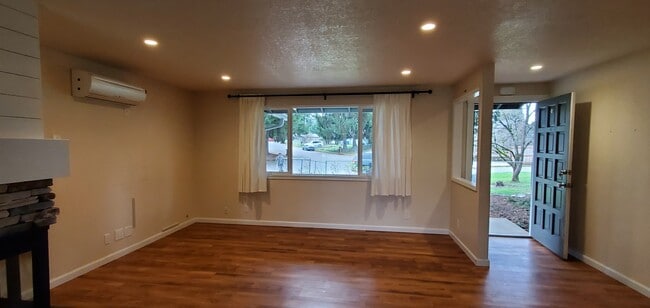 Photo - 5515 NE 41st Ave