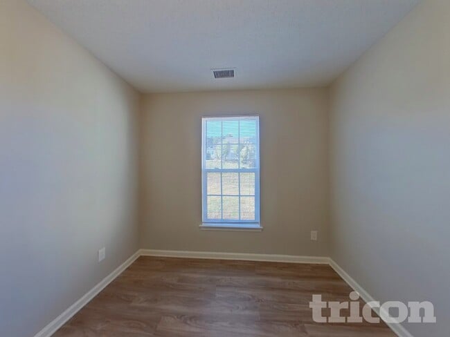 Photo - 8605 Appledale Dr