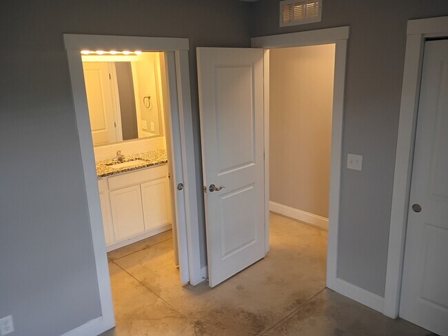 Photo - 435 Meadowlark Dr
