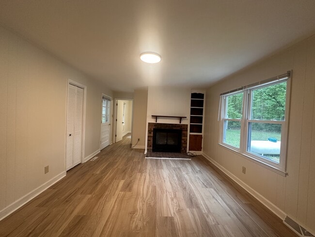 Photo - 5256 Irish Rd