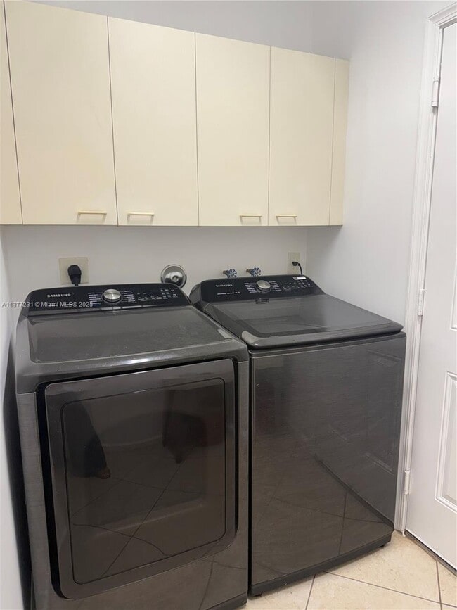 Photo - 9040 Dupont Pl