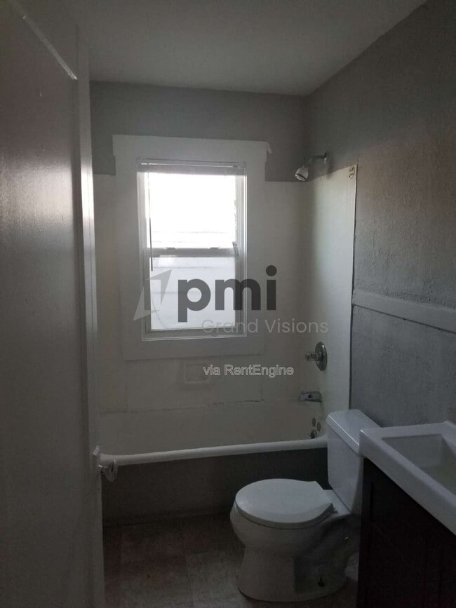 Photo - 698 S Stone St