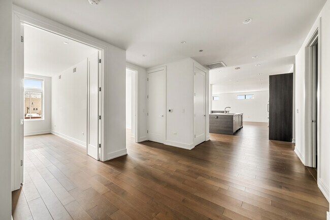 Photo - 434 W Melrose St Unit 401