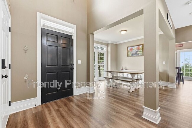 Photo - 2714 Colton Dr