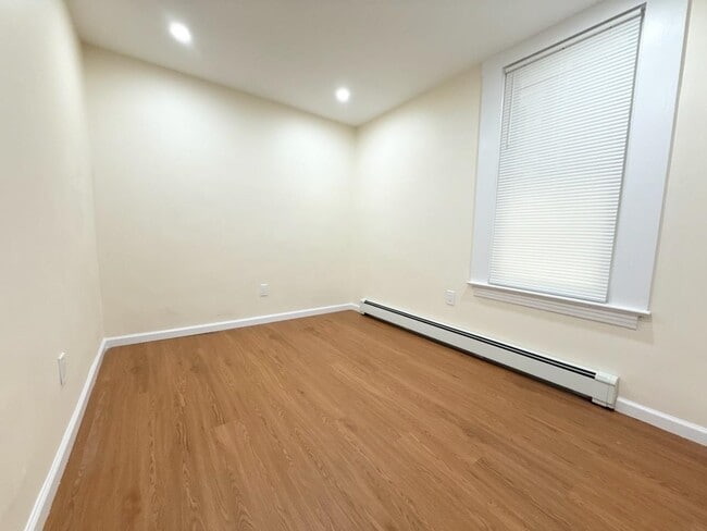 Photo - 19 Baldwin Ave Unit 2