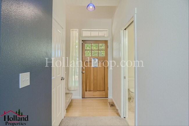 Photo - Beautiful 3-Bedroom Home with High Ceiling...