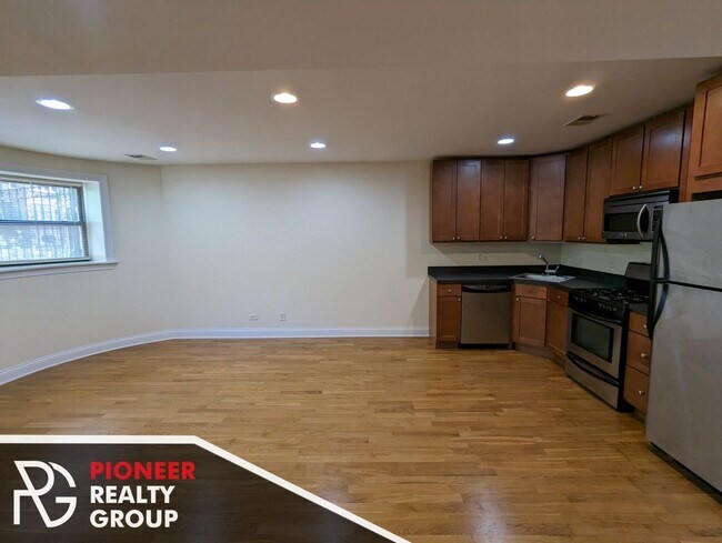 Photo - 2834 N Albany Ave Unit G