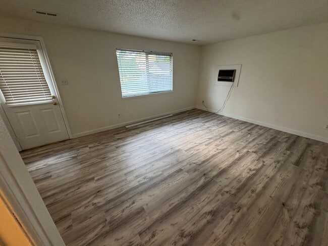 Photo - 13193 Quivas St