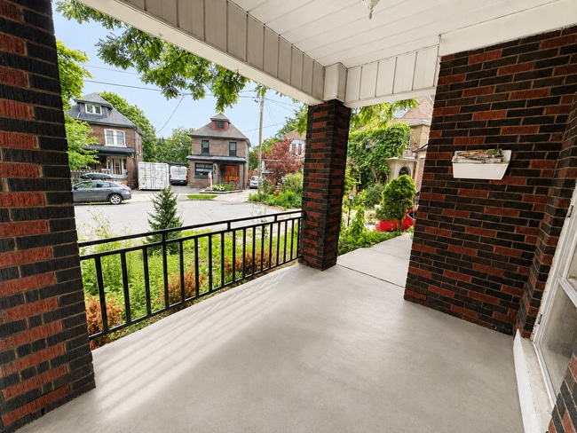 Photo - 272 Stinson Crescent