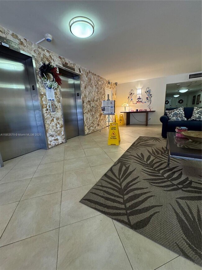 Photo - 2940 N Course Dr Unit 509