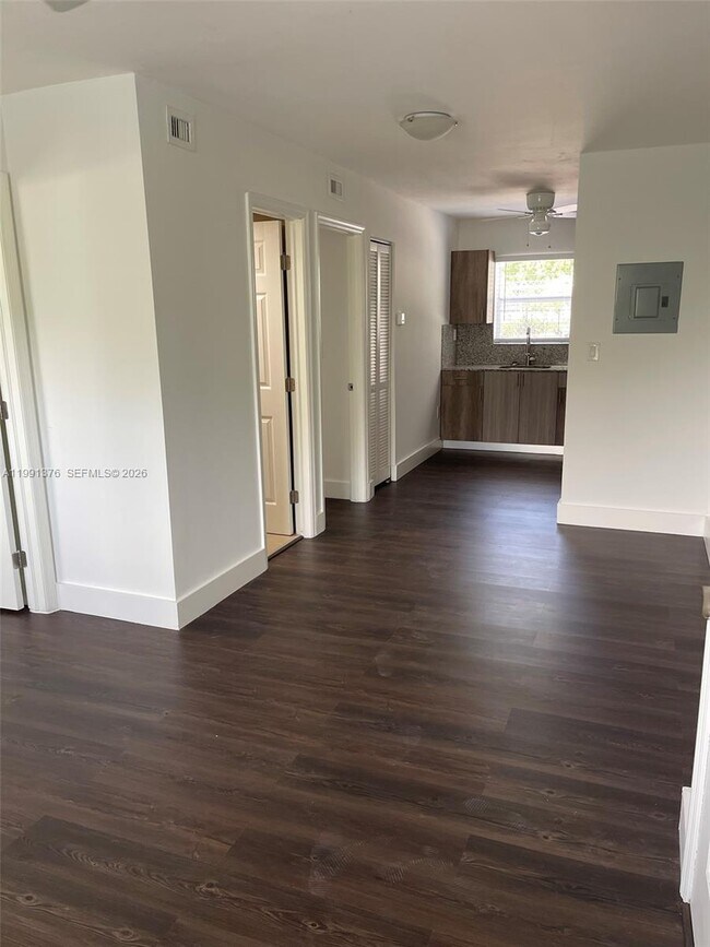 Photo - 1864 NW 24th St Unit 4