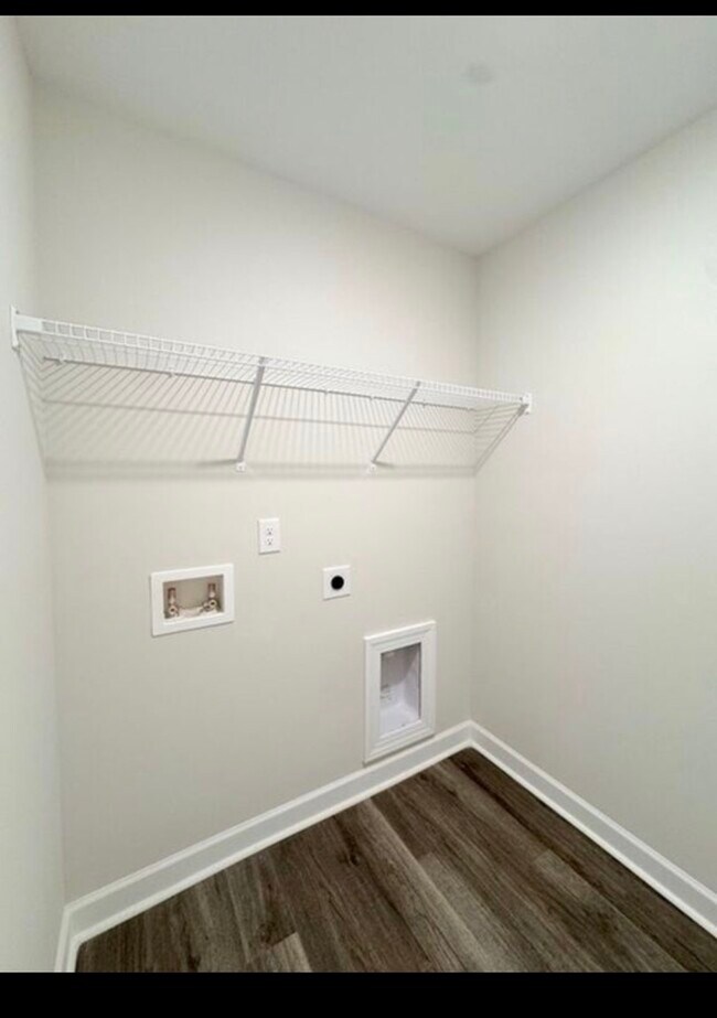 Photo - 1728 Windsor Hill Blvd