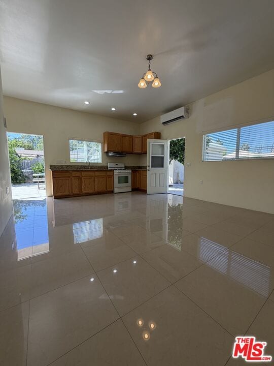 14213 Califa St