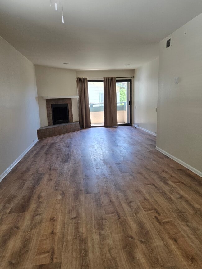 Photo - 917 Torrance St Unit #9