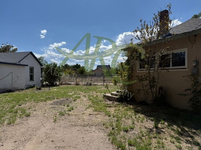 Photo - 523 E Adams Ave