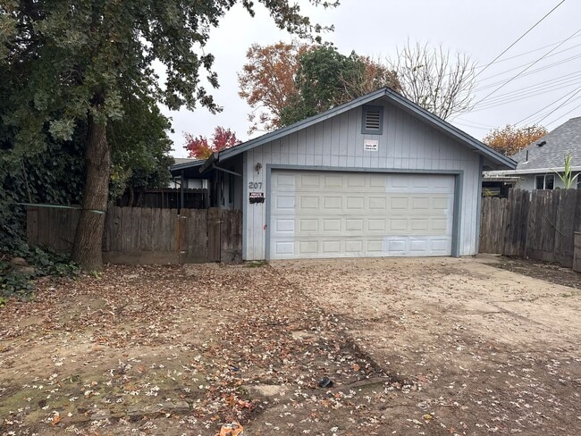 Building Photo - 1-bed, 1-bath