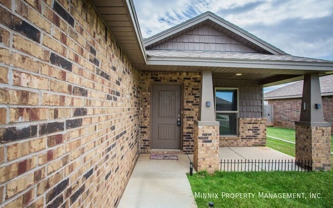 Building Photo - 14211 Vernon Ave