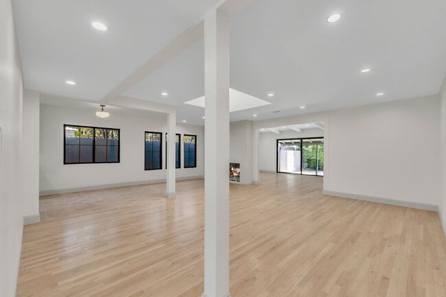 Photo - 4316 Bellaire Ave