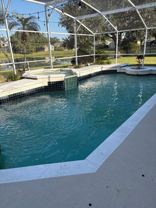 Building Photo - 14307 Roxshire Dr