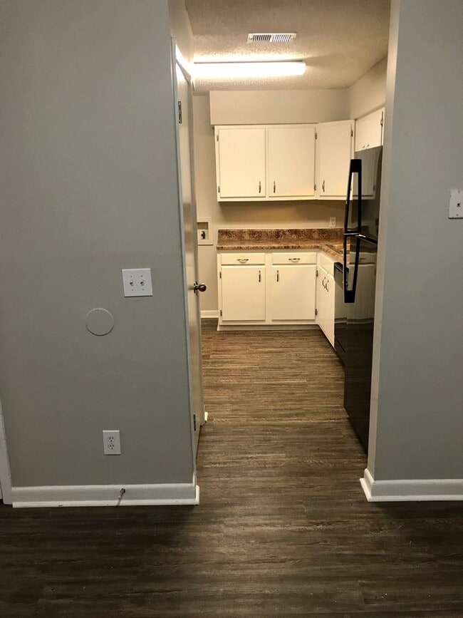 Photo - Camellia Court Apartments