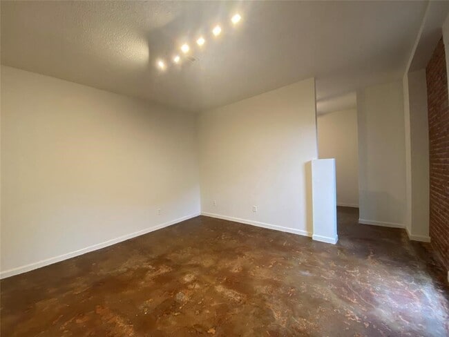 Photo - 1112 Lawrence St Unit 7