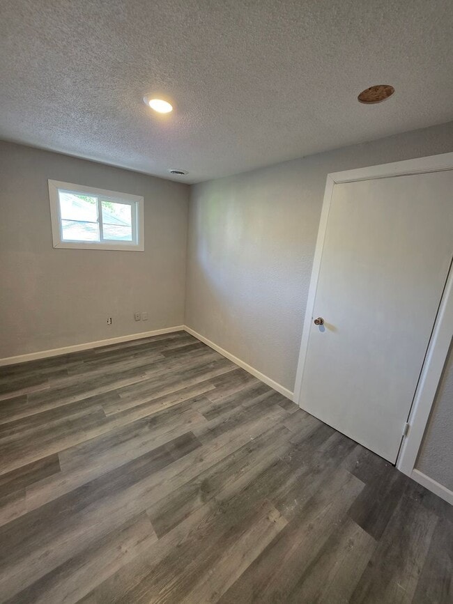Photo - 107 Grundy St Unit 1