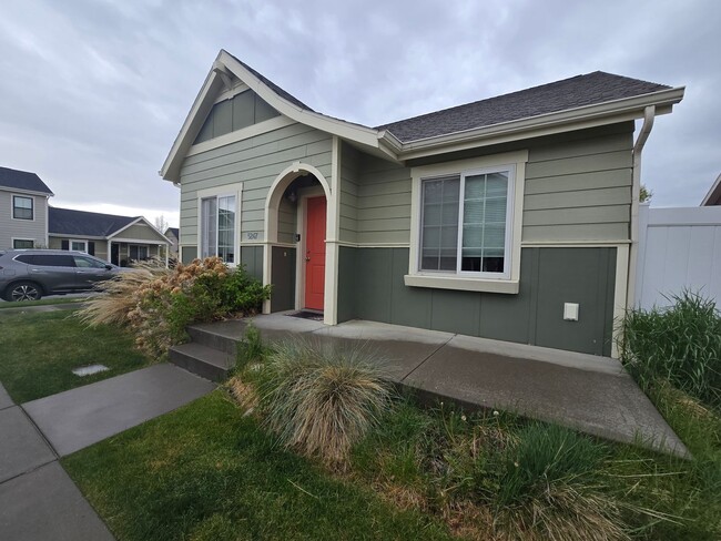 Photo - 4 bed 2 bath home in Josephine Crossing